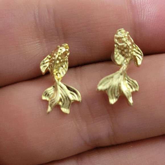 Gold tone koi fish post earrings - Picture 1 of 2